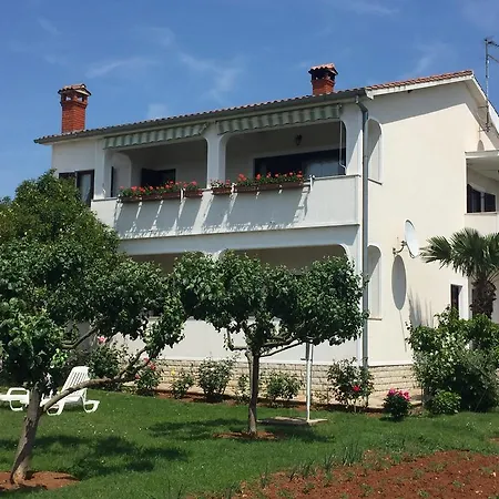 Apartment Vesna *