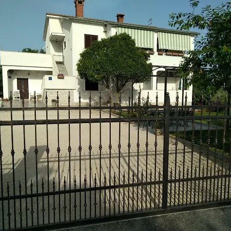 Apartment Vesna *