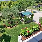 Vesna Apartment Veleniki